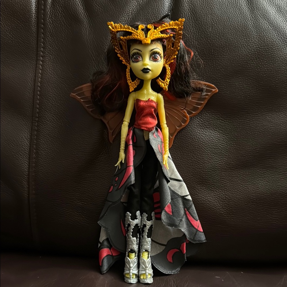 monster high luna mothews *SOLD*